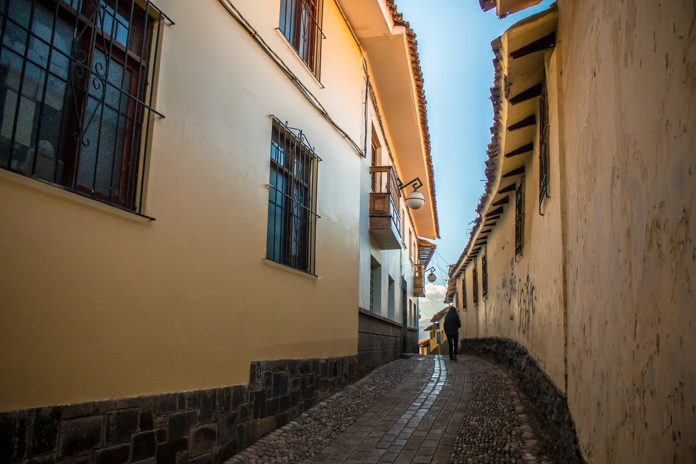 Calle de piedra en el barrio de San Blas, Cusco
